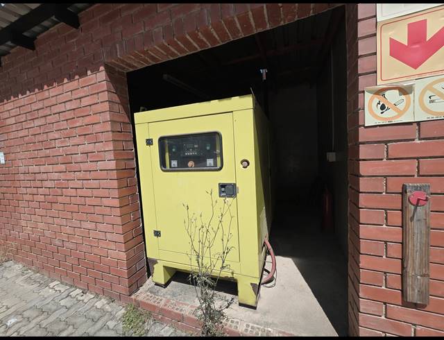 3,234M² WAREHOUSE FOR SALE IN COSMO BUSINESS PARK